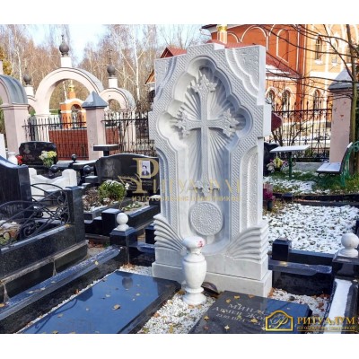 Хачкар из белого мрамора  — ritualum.ru