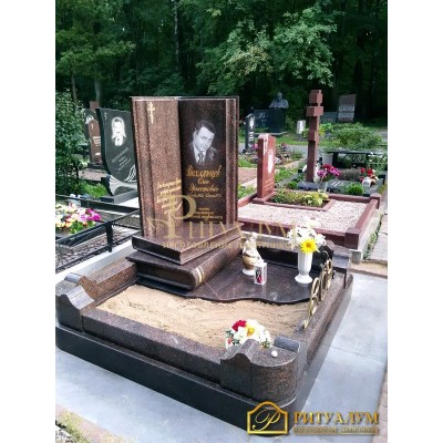 Европейский памятник №40 — ritualum.ru